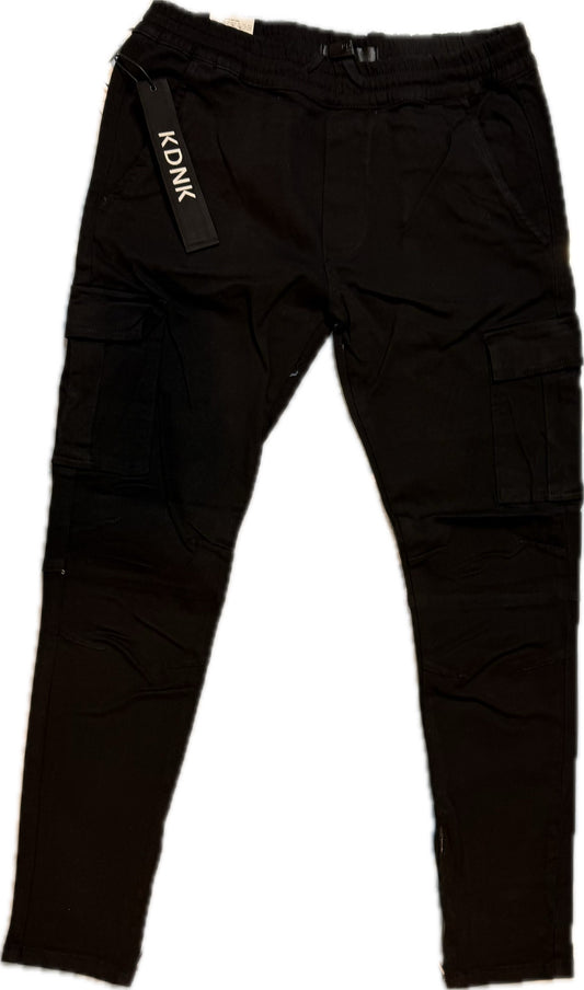 KDNK BLACK CARGO (KNB3208)